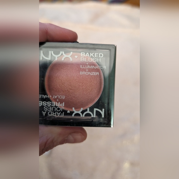 Make Up Bundle - Picture 6 of 9